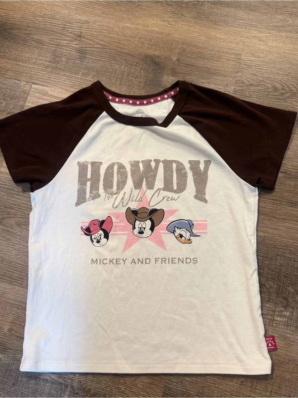 Disney Mickey and Friends "Howdy" Raglan Tee - White & Brown